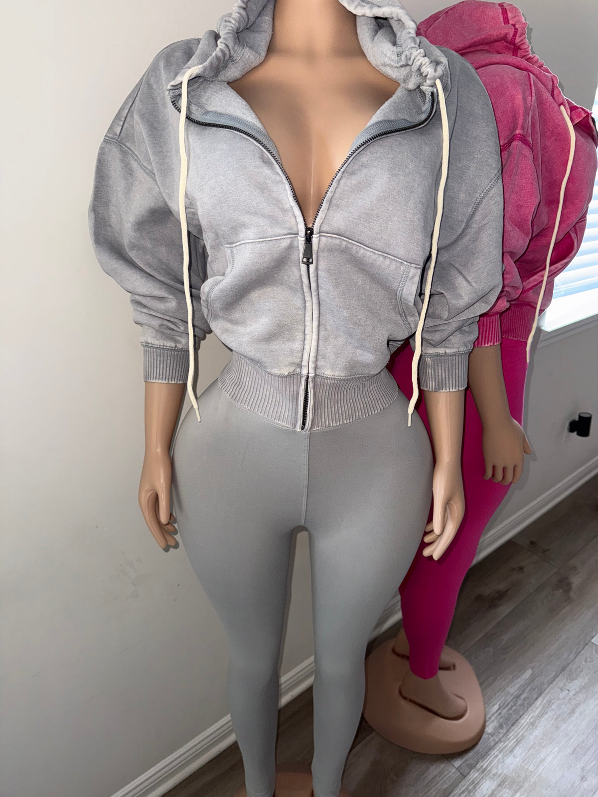 Grey mineral set
