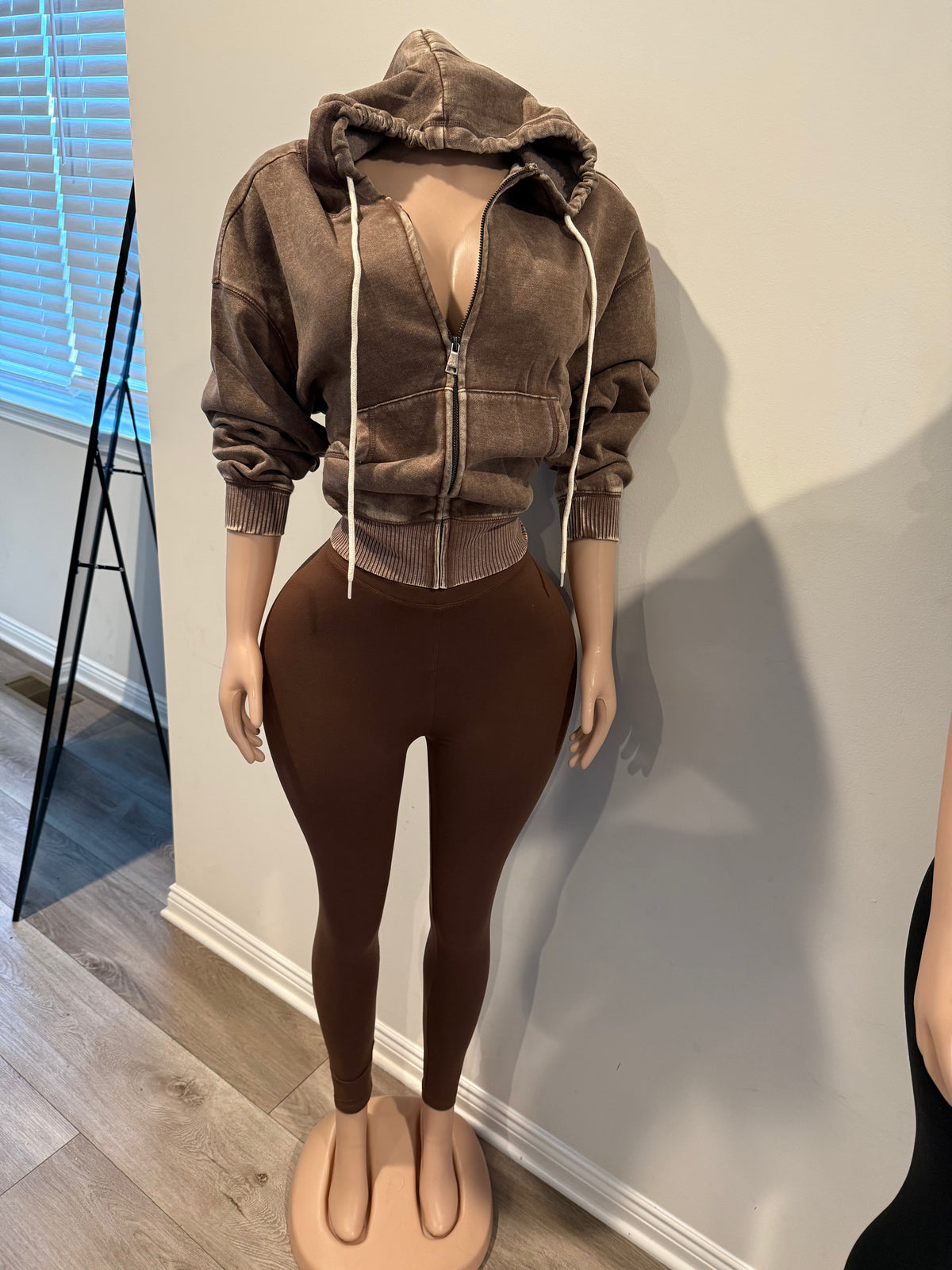 Brown mineral wash